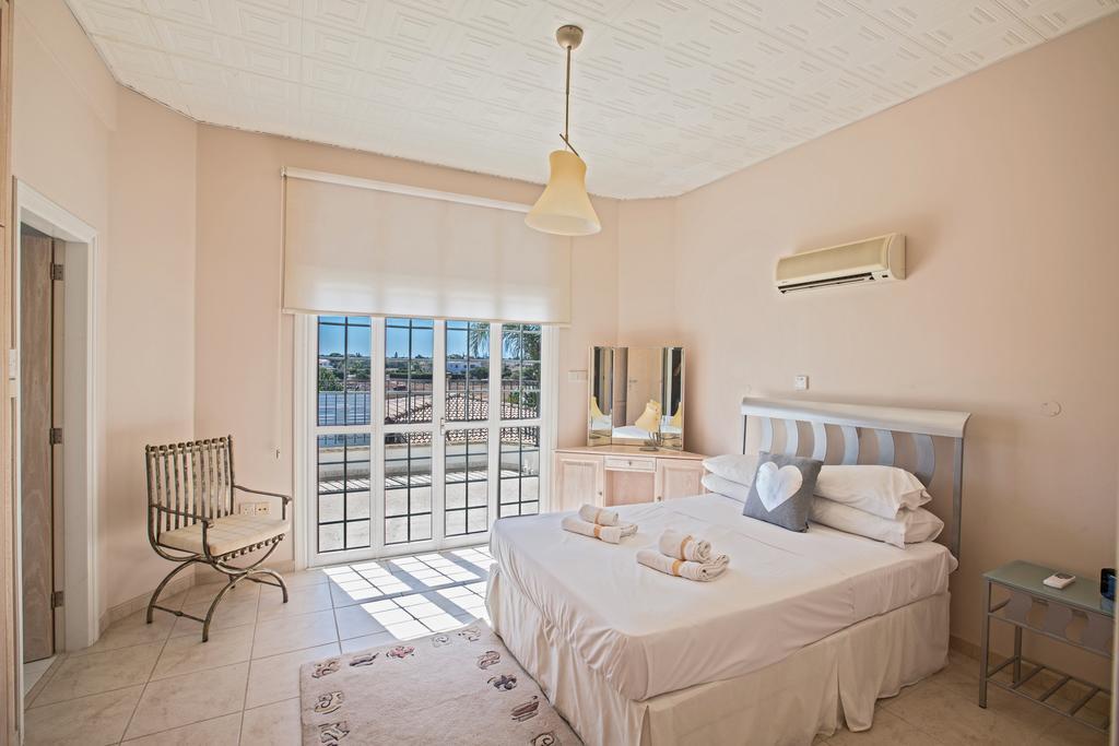 Papas Family Villa باراليمني المظهر الخارجي الصورة